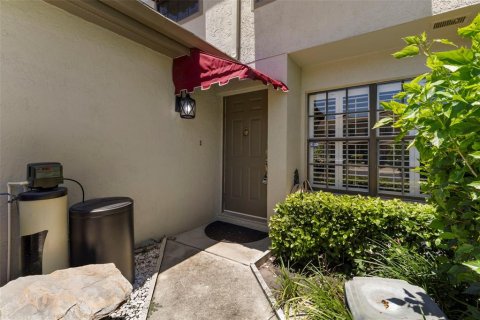Townhouse in Safety Harbor, Florida 3 bedrooms, 141.3 sq.m. № 1869083 - photo 3
