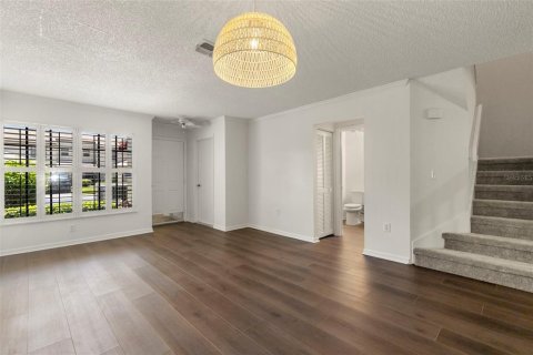 Townhouse in Safety Harbor, Florida 3 bedrooms, 141.3 sq.m. № 1869083 - photo 5