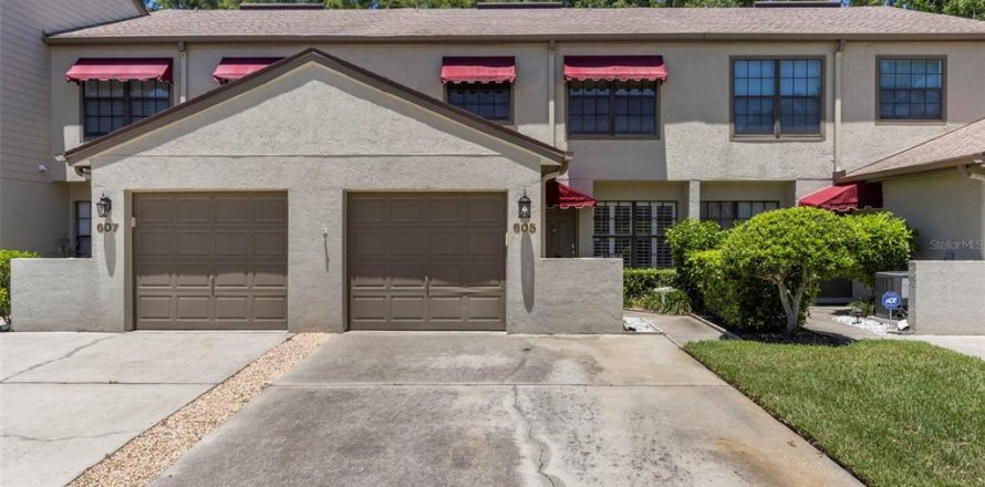 Touwnhouse à Safety Harbor, Floride 3 chambres, 141.3 m2 № 1869083