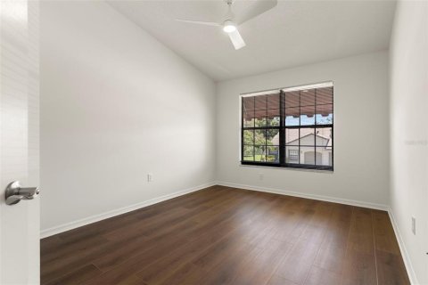 Townhouse in Safety Harbor, Florida 3 bedrooms, 141.3 sq.m. № 1869083 - photo 17
