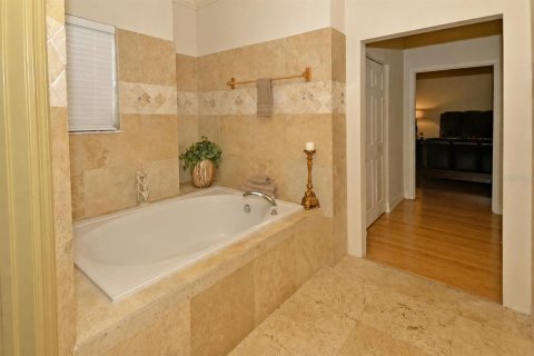 Casa en venta en Saint Petersburg, Florida, 4 dormitorios, 266.91 m2 № 2204156 - foto 9