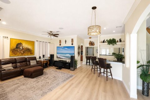 Casa en venta en Saint Petersburg, Florida, 4 dormitorios, 266.91 m2 № 2204156 - foto 2