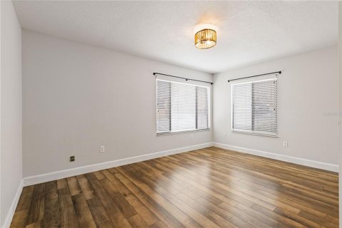 Townhouse in Ocala, Florida 2 bedrooms, 132.39 sq.m. № 2239424 - photo 15