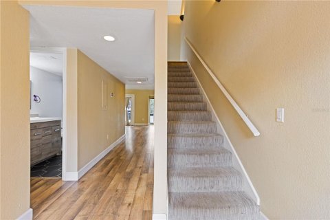 Townhouse in Ocala, Florida 2 bedrooms, 132.39 sq.m. № 2239424 - photo 5
