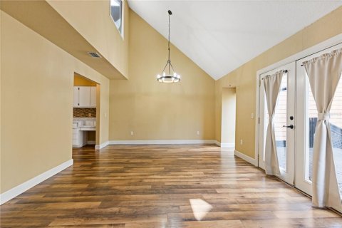 Townhouse in Ocala, Florida 2 bedrooms, 132.39 sq.m. № 2239424 - photo 11