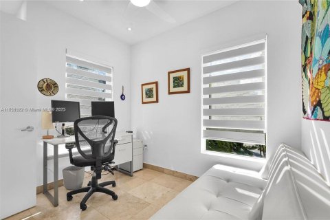 Condominio en alquiler en Miami Beach, Florida, 2 dormitorios, 102.19 m2 № 1878845 - foto 22