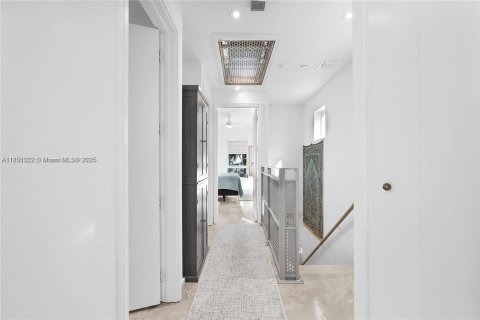 Condominio en alquiler en Miami Beach, Florida, 2 dormitorios, 102.19 m2 № 1878845 - foto 27