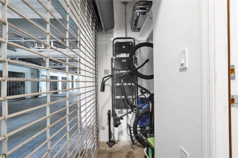 Condominio en alquiler en Miami Beach, Florida, 2 dormitorios, 102.19 m2 № 1878845 - foto 3