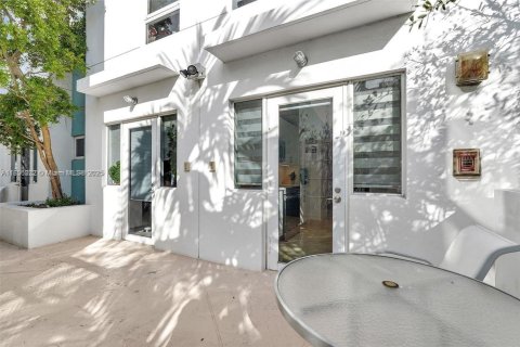 Condominio en alquiler en Miami Beach, Florida, 2 dormitorios, 102.19 m2 № 1878845 - foto 7