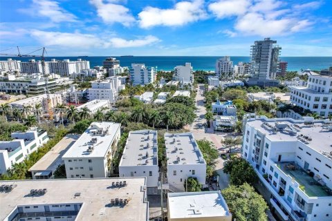 Condominio en alquiler en Miami Beach, Florida, 2 dormitorios, 102.19 m2 № 1878845 - foto 11