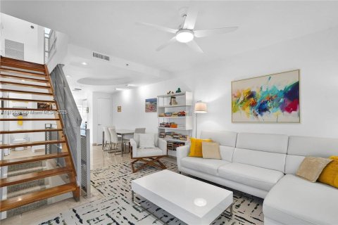 Condominio en alquiler en Miami Beach, Florida, 2 dormitorios, 102.19 m2 № 1878845 - foto 14