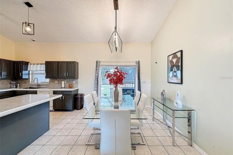 House in Kissimmee, Florida 3 bedrooms, 142.42 sq.m. № 1874100 - photo 15