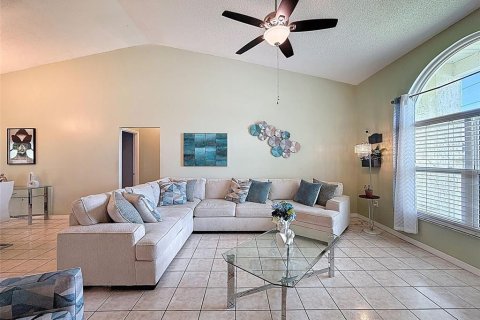 House in Kissimmee, Florida 3 bedrooms, 142.42 sq.m. № 1874100 - photo 8
