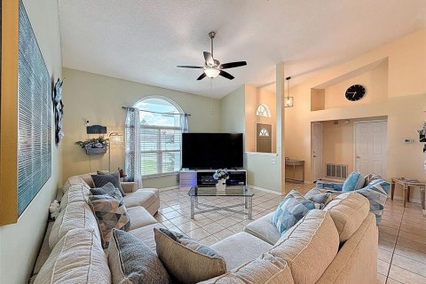 House in Kissimmee, Florida 3 bedrooms, 142.42 sq.m. № 1874100 - photo 6