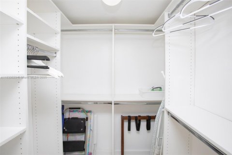 Copropriété à louer à Miami, Floride: 1 chambre, 76.64 m2 № 1806158 - photo 24