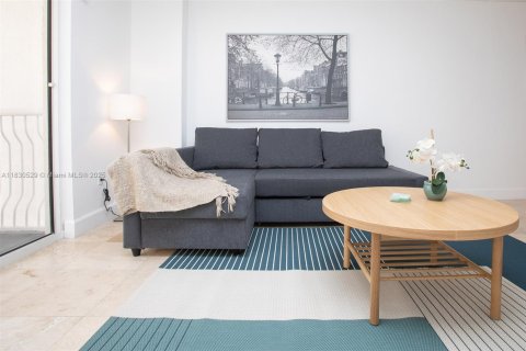 Copropriété à louer à Miami, Floride: 1 chambre, 76.64 m2 № 1806158 - photo 4