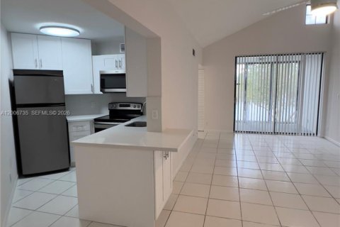 Condo à Oakland Park, Floride, 2 chambres  № 2070649
