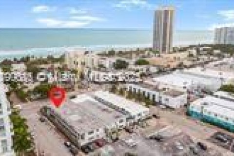 Condominio en venta en Miami Beach, Florida, 37.16 m2 № 1939083 - foto 13