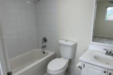 Купить кондоминиум в Хайалиа, Флорида 2 спальни, 78.97м2, № 1936613 - фото 6