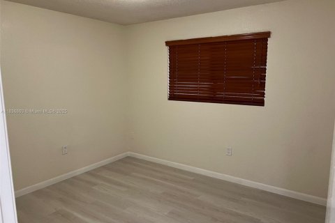 Купить кондоминиум в Хайалиа, Флорида 2 спальни, 78.97м2, № 1936613 - фото 5