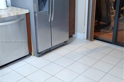 Купить кондоминиум в Майами, Флорида 2 спальни, 130.06м2, № 1986460 - фото 10