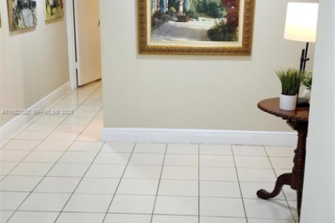 Купить кондоминиум в Майами, Флорида 2 спальни, 130.06м2, № 1986460 - фото 8