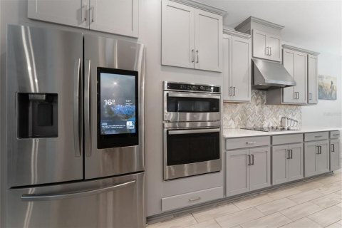Casa en venta en Kissimmee, Florida, 5 dormitorios, 319.21 m2 № 2218885 - foto 20