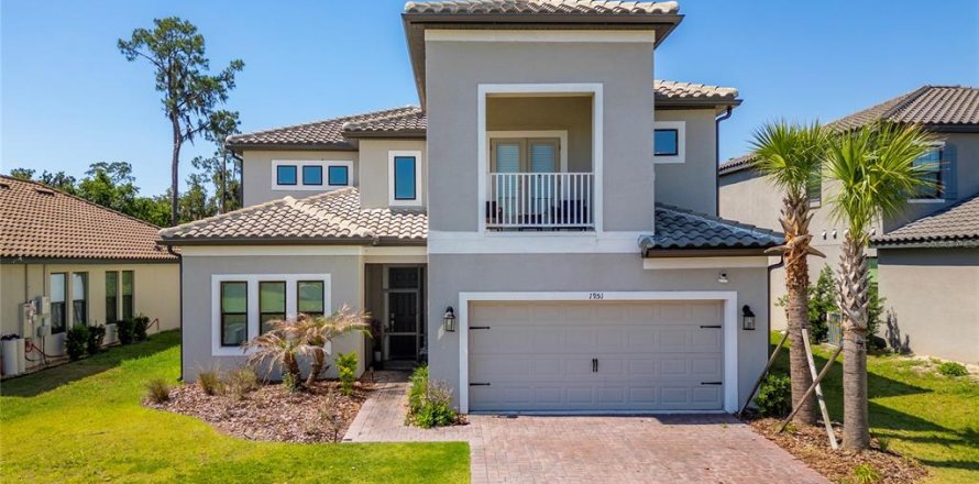 Casa en Kissimmee, Florida 5 dormitorios, 319.21 m2 № 2218885