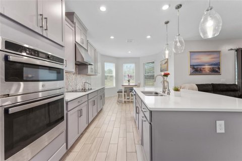 Casa en venta en Kissimmee, Florida, 5 dormitorios, 319.21 m2 № 2218885 - foto 21
