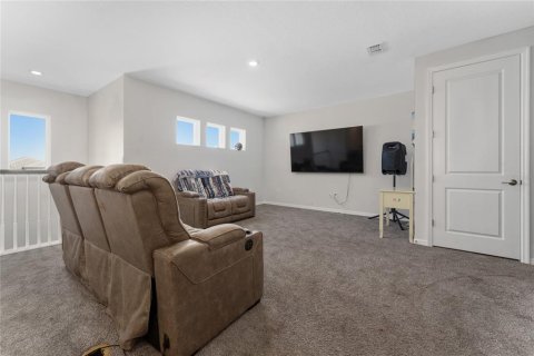 Casa en venta en Kissimmee, Florida, 5 dormitorios, 319.21 m2 № 2218885 - foto 28