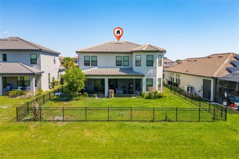 Casa en venta en Kissimmee, Florida, 5 dormitorios, 319.21 m2 № 2218885 - foto 8