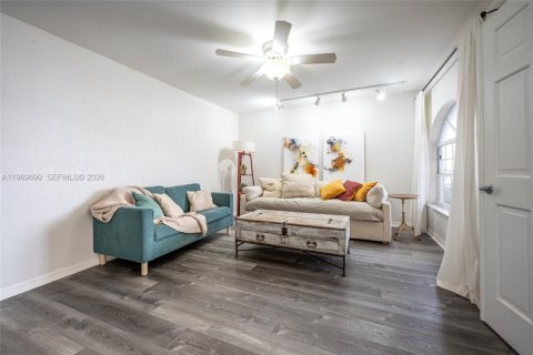 House in Wellington, Florida 3 bedrooms, 166.3 sq.m. № 2030493 - photo 15