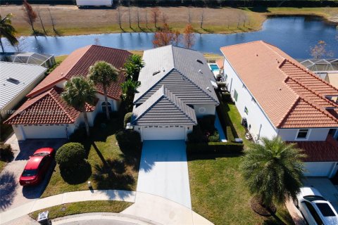 House in Wellington, Florida 3 bedrooms, 166.3 sq.m. № 2030493 - photo 29