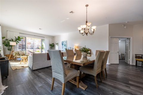 House in Wellington, Florida 3 bedrooms, 166.3 sq.m. № 2030493 - photo 5