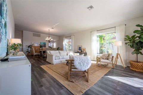 House in Wellington, Florida 3 bedrooms, 166.3 sq.m. № 2030493 - photo 4