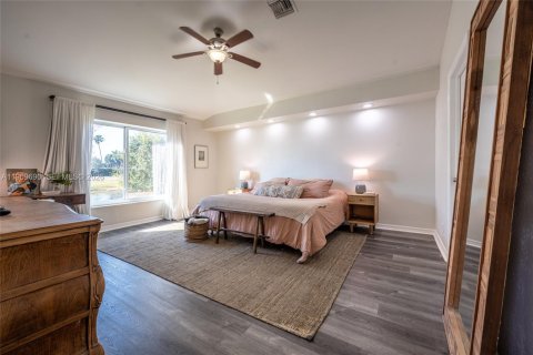 House in Wellington, Florida 3 bedrooms, 166.3 sq.m. № 2030493 - photo 7