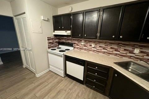 Condo in Oakland Park, Florida, 1 bedroom  № 2068529 - photo 5