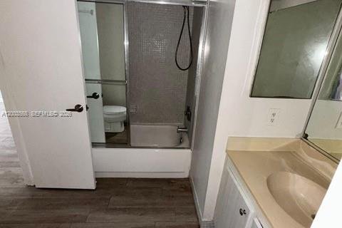 Condo in Oakland Park, Florida, 1 bedroom  № 2068529 - photo 17