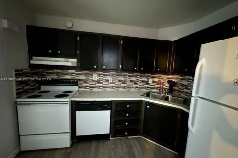 Condo in Oakland Park, Florida, 1 bedroom  № 2068529 - photo 6