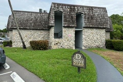 Condo in Oakland Park, Florida, 1 bedroom  № 2068529