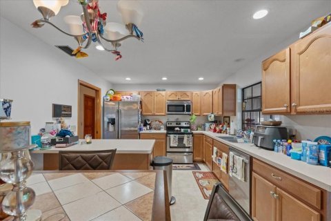 Villa ou maison à vendre à Deltona, Floride: 3 chambres, 196.86 m2 № 2108743 - photo 4