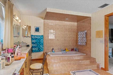 Villa ou maison à vendre à Deltona, Floride: 3 chambres, 196.86 m2 № 2108743 - photo 19