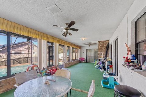 Villa ou maison à vendre à Deltona, Floride: 3 chambres, 196.86 m2 № 2108743 - photo 30