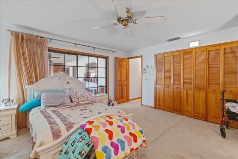 Villa ou maison à vendre à Deltona, Floride: 3 chambres, 196.86 m2 № 2108743 - photo 21