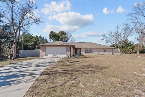 Villa ou maison à Deltona, Floride 3 chambres, 196.86 m2 № 2108743