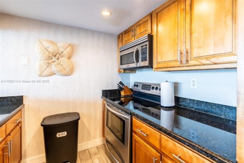Copropriété à vendre à North Bay Village, Floride: 2 chambres, 95.69 m2 № 1868702 - photo 14