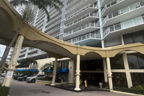 Copropriété à vendre à North Bay Village, Floride: 2 chambres, 95.69 m2 № 1868702 - photo 10