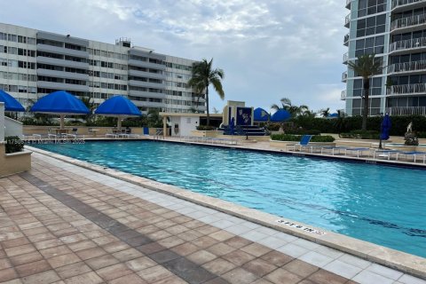 Copropriété à vendre à North Bay Village, Floride: 2 chambres, 95.69 m2 № 1868702 - photo 6