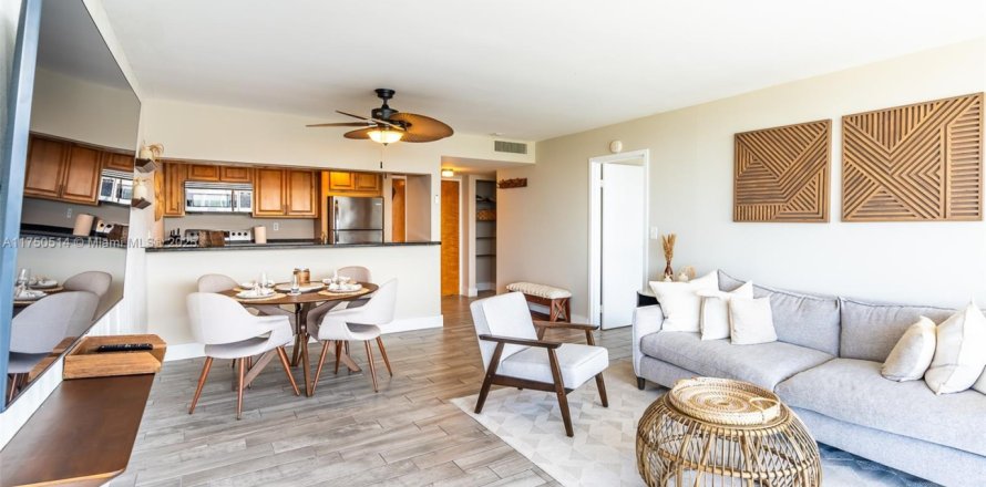 Condo à North Bay Village, Floride, 2 chambres  № 1868702