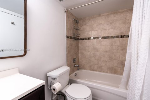 Copropriété à vendre à North Bay Village, Floride: 2 chambres, 95.69 m2 № 1868702 - photo 25